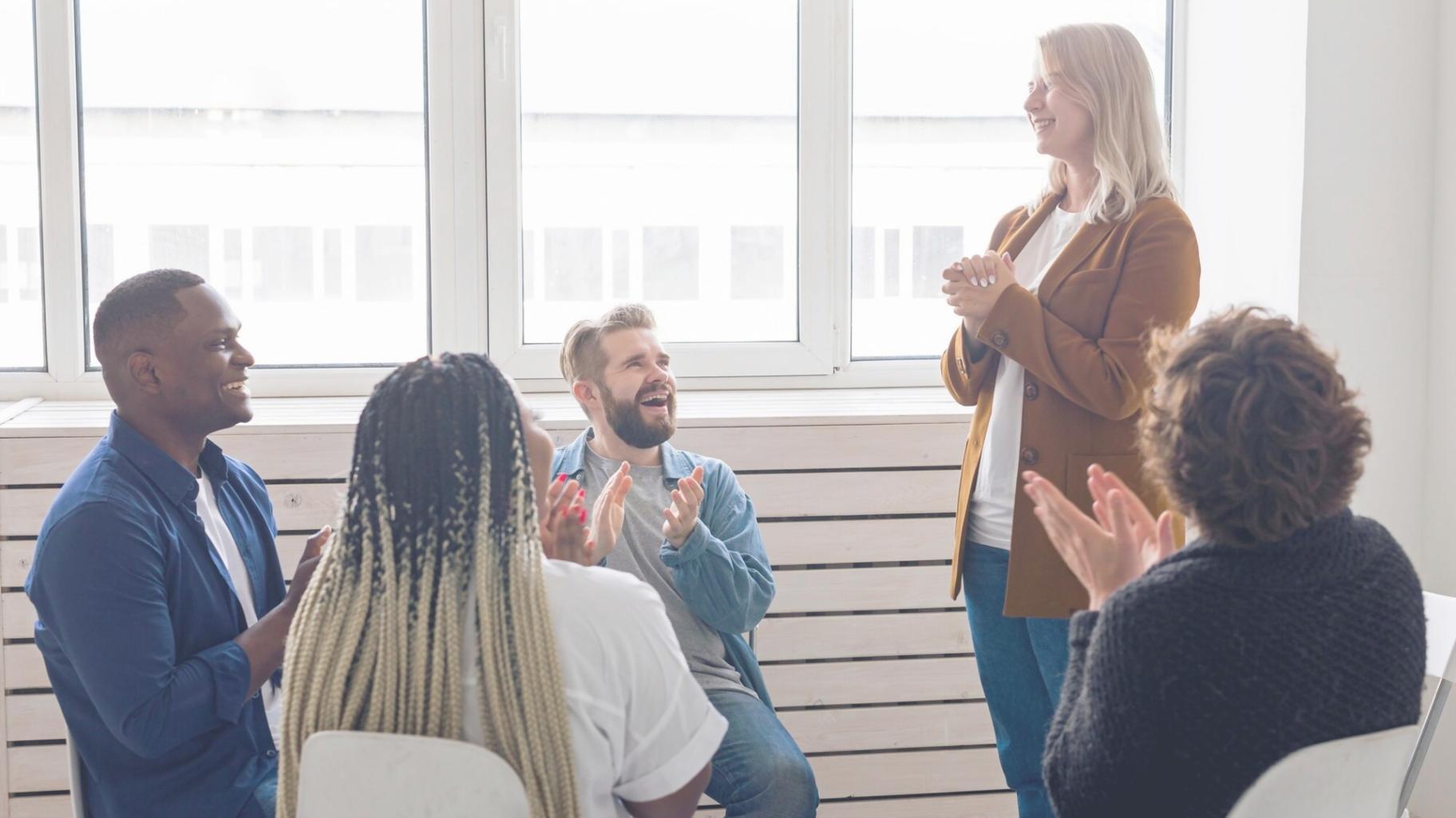 Студенти працюють над дизайн-проектами в творчій атмосфері